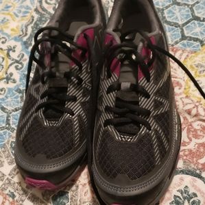 Like new Pearl Izumi X-Alp Seek VII Mountain Bike Shoes size EU 41